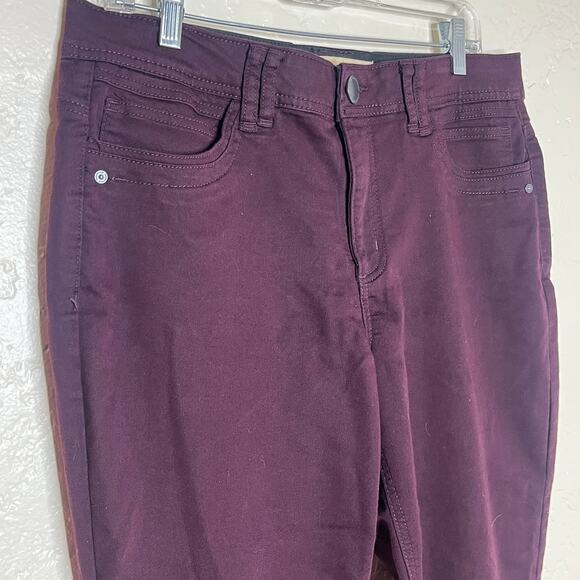 Democracy AB Technology Skinny Jeans Mid Rise Zip Fly Women Burgundy Size 12 - Picture 2 of 9